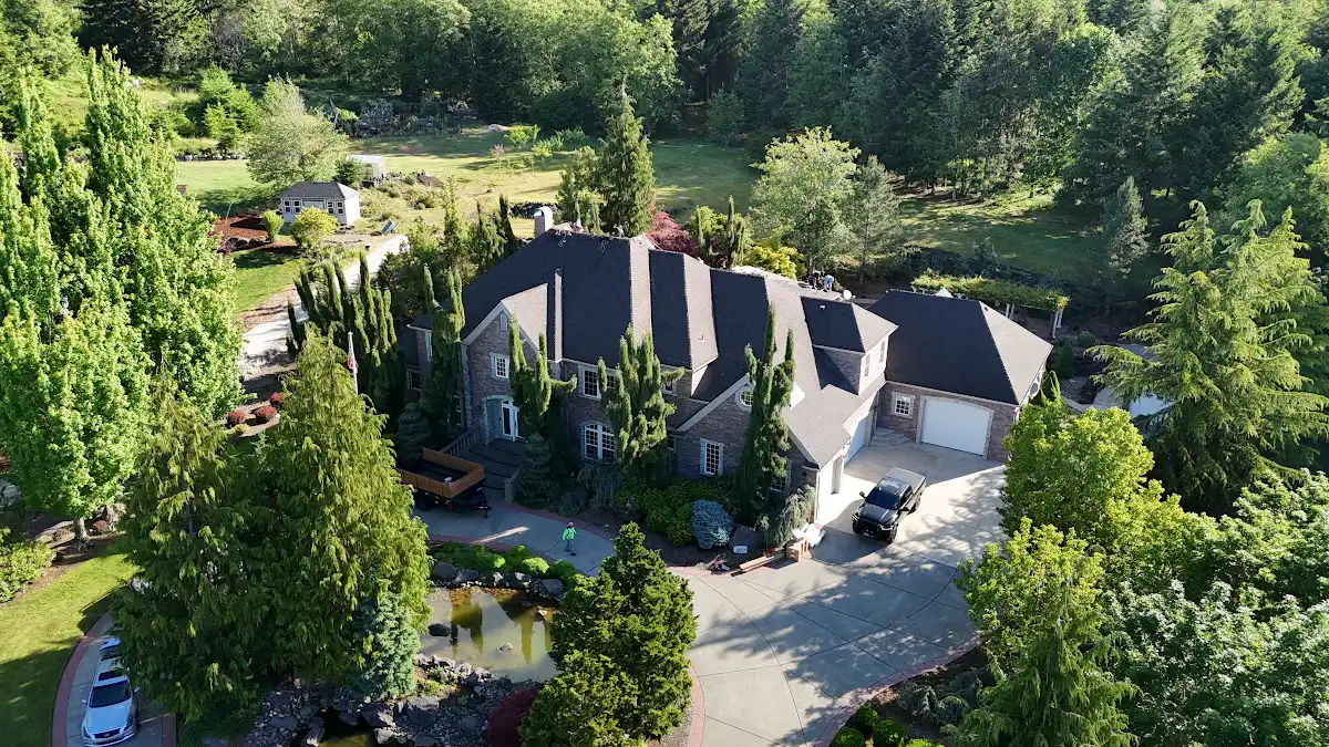 Large home in Little Elkhorn, Brush Prairie, WA with its brittle, cracking original roof before replacement