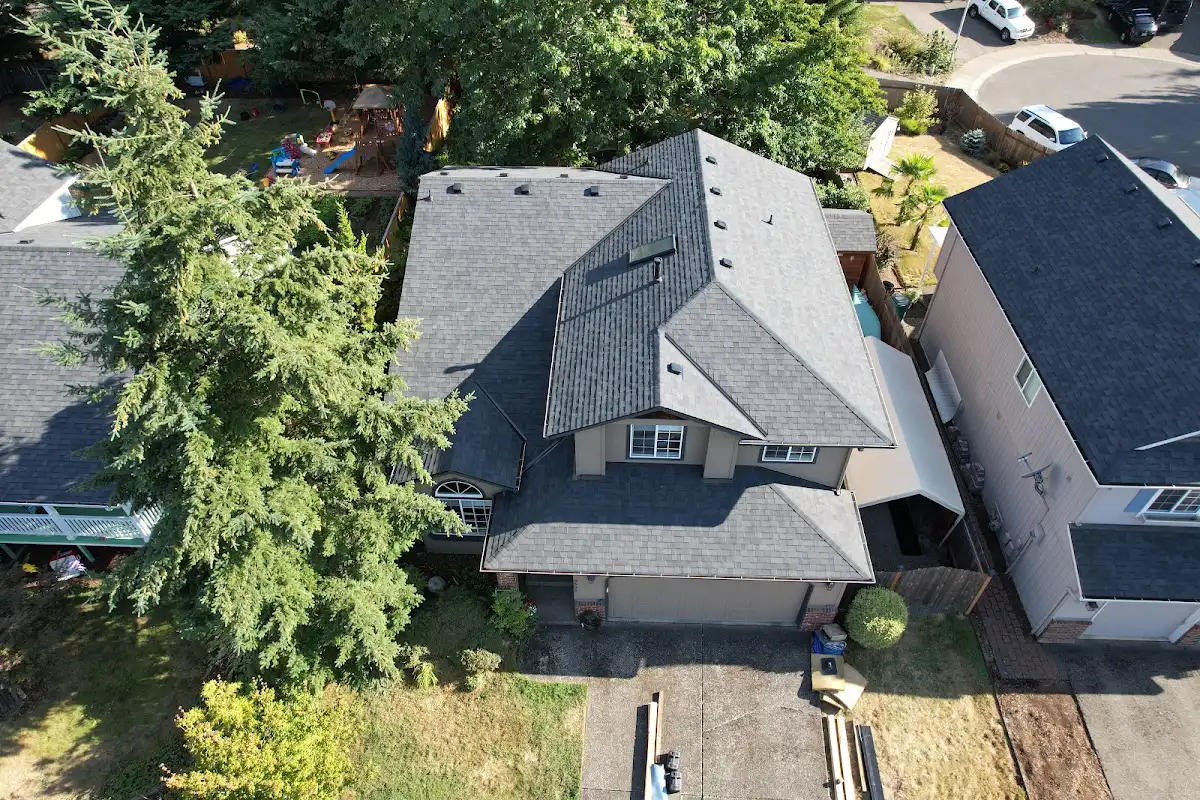 Finished Malarkey Vista roof in Midnight Black on a two-story home in Salmon Creek, Vancouver, WA